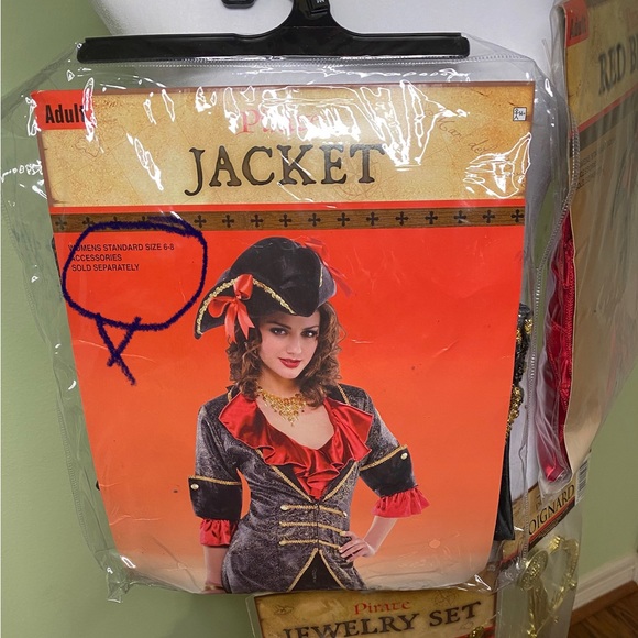NWT - PIRATE costume!Size: 6-8 women’s adult. Hat,blouse,jacket,necklace,sword - Picture 7 of 8